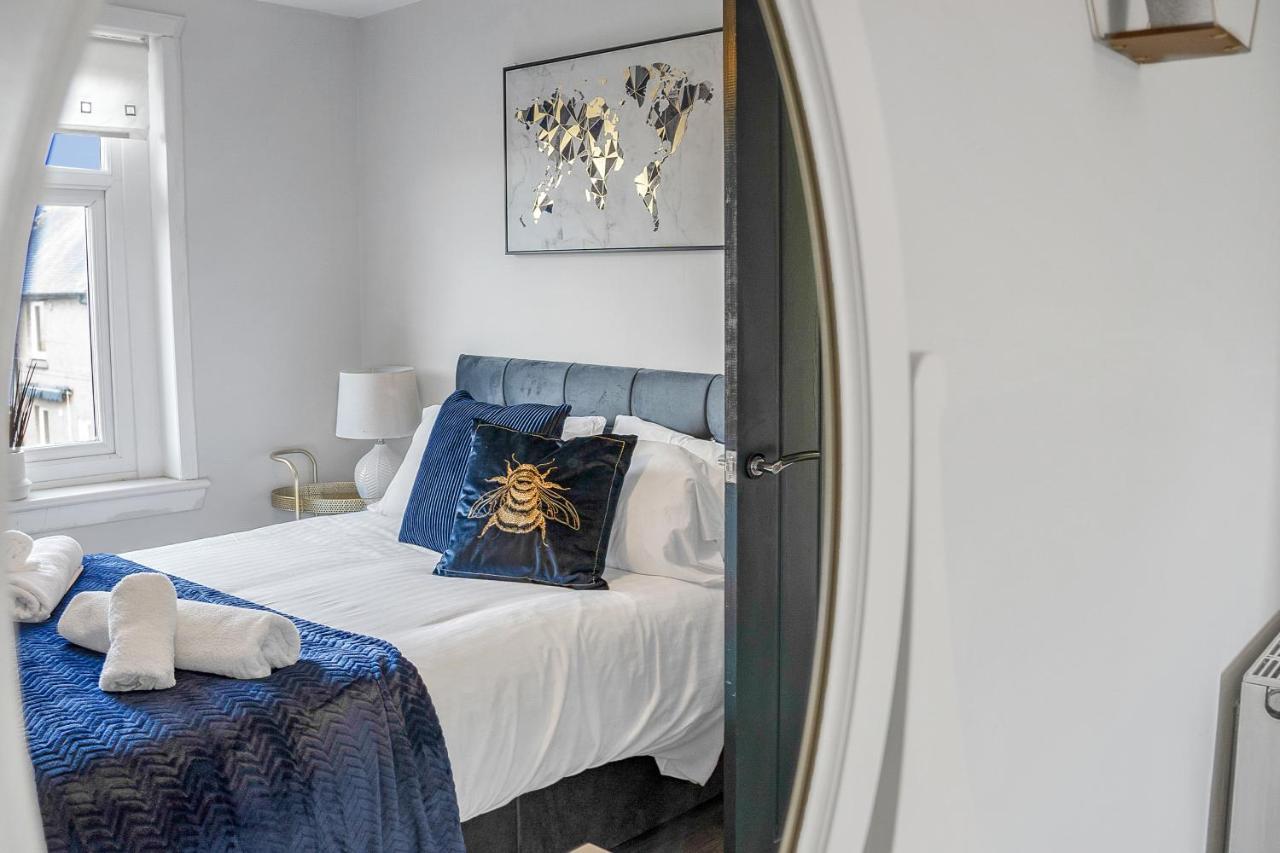 Modern & Spacious 2 Bedroom House - Free Parking - Front & Back Garden - Private Main Door Entrance Edinburgh Exterior photo