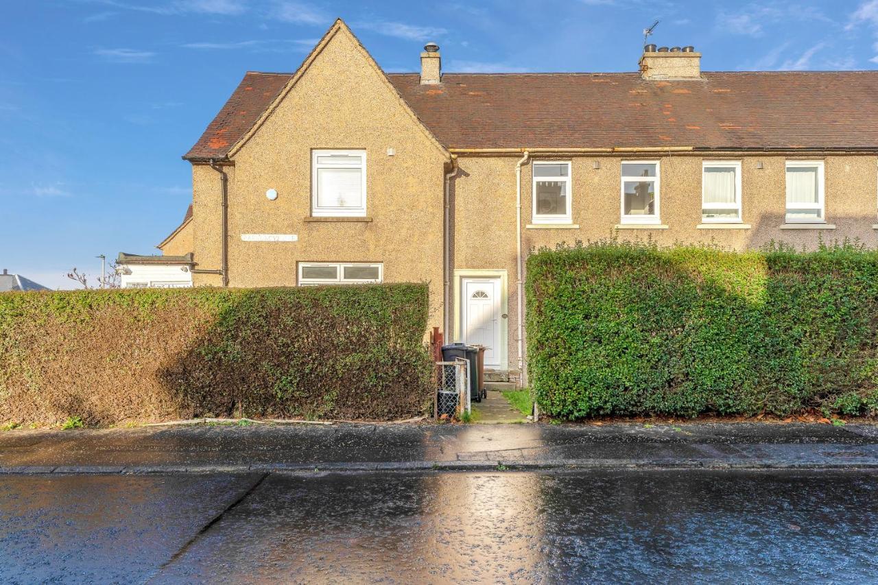 Modern & Spacious 2 Bedroom House - Free Parking - Front & Back Garden - Private Main Door Entrance Edinburgh Exterior photo
