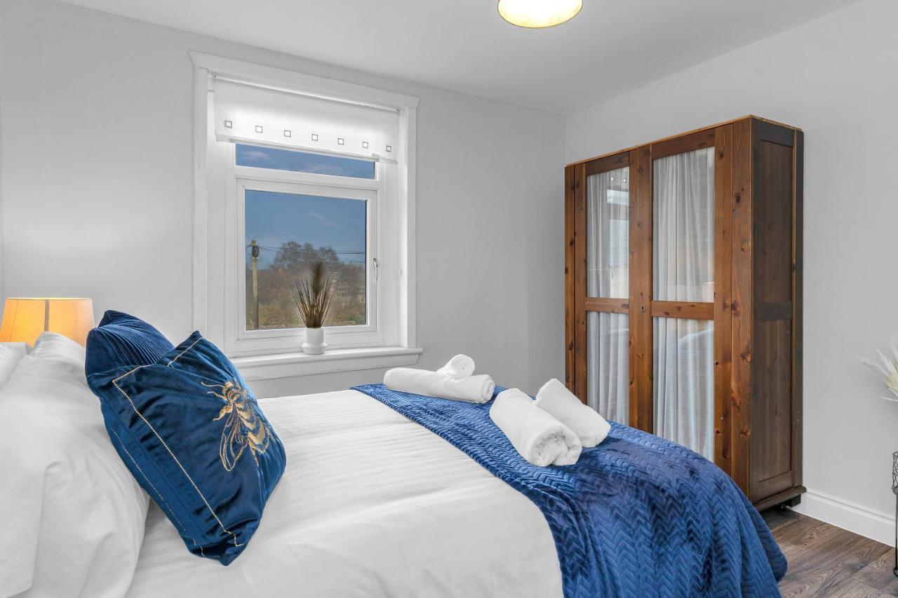 Modern & Spacious 2 Bedroom House - Free Parking - Front & Back Garden - Private Main Door Entrance Edinburgh Exterior photo